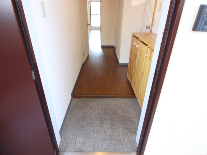 物件内観写真17　(玄関)
