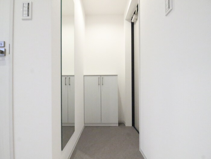 物件内観写真10　(玄関)