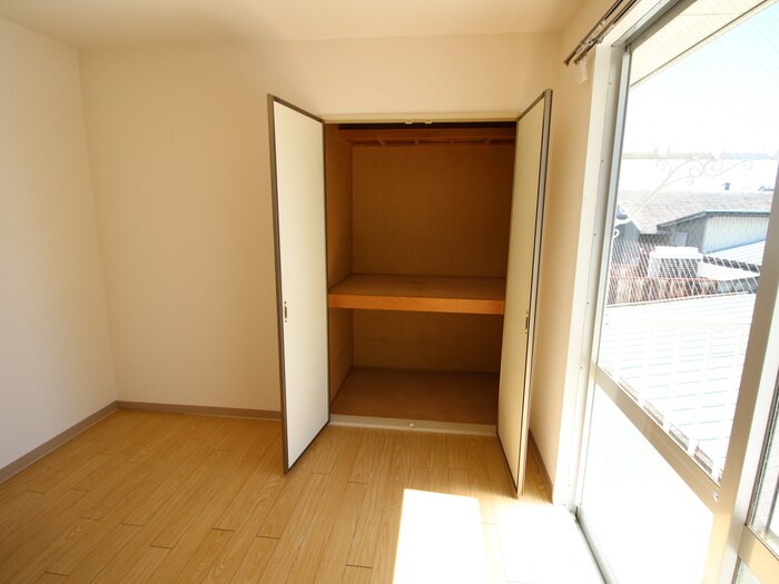 物件内観写真16　(収納)