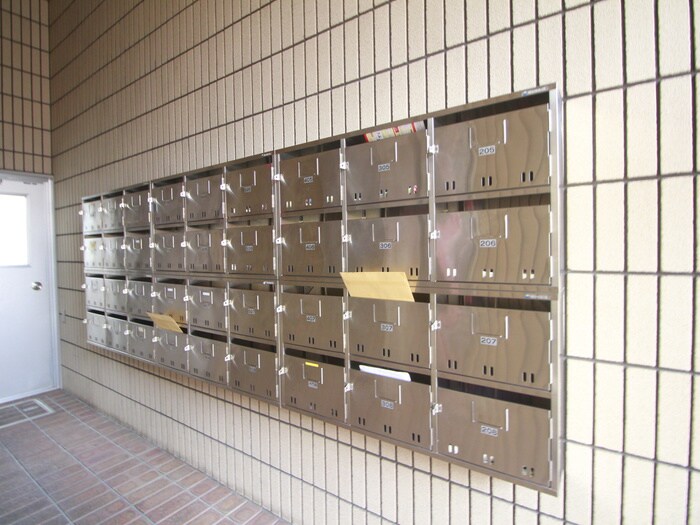 物件外観写真4　(建物設備)