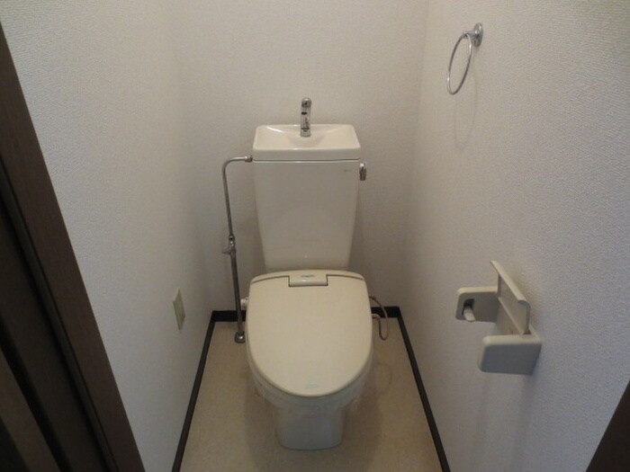 物件内観写真11　(トイレ)