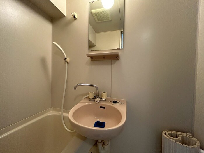 物件内観写真10　(洗面)