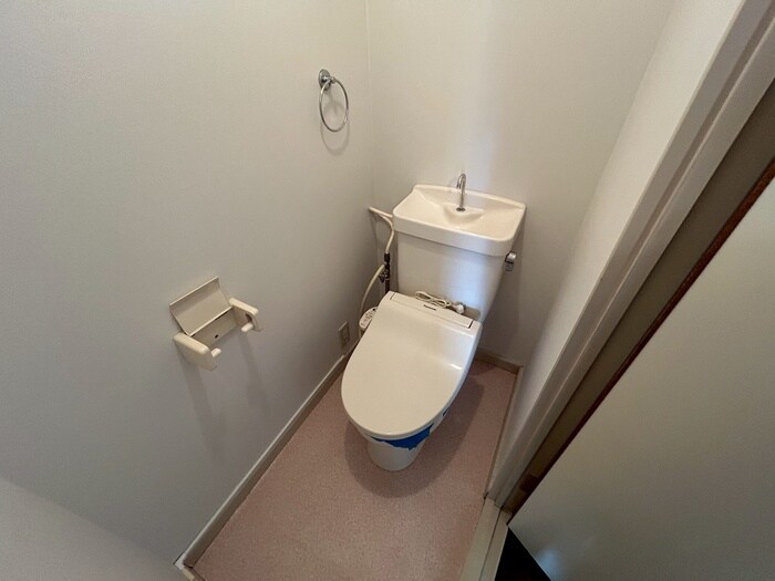 物件内観写真11　(トイレ)