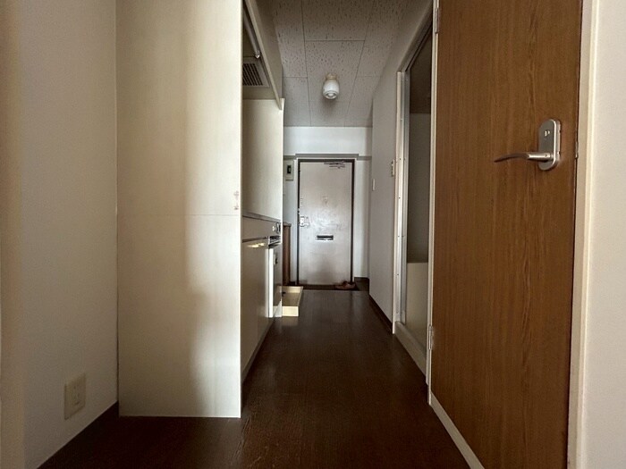 物件内観写真19　(廊下)