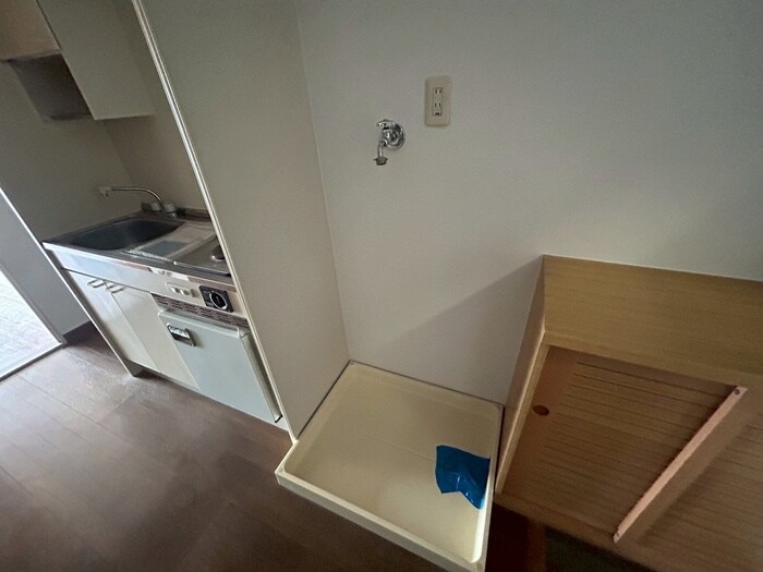 物件内観写真20　(洗濯機置場)