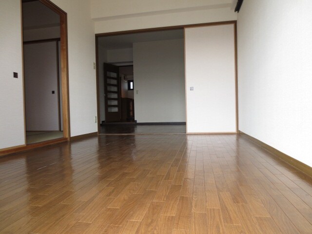 物件内観写真9　(居室)