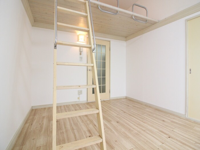 物件内観写真8　(居室)