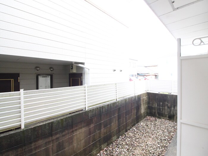 物件内観写真22　(室内からの展望)