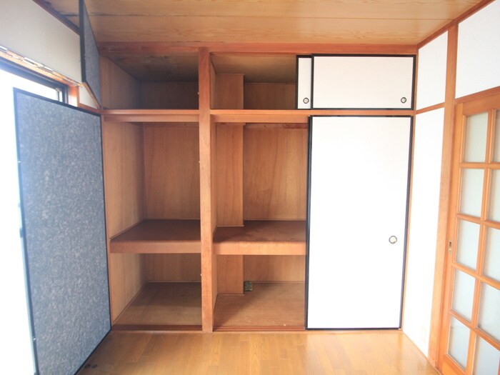 物件内観写真13　(収納)
