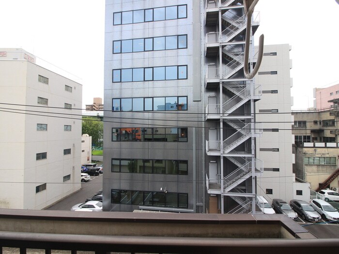 物件内観写真15　(室内からの展望)