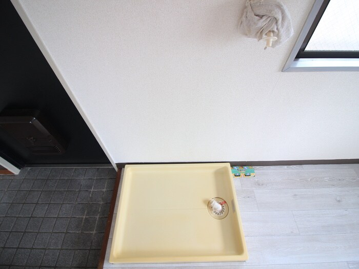 物件内観写真17　(洗濯機置場)