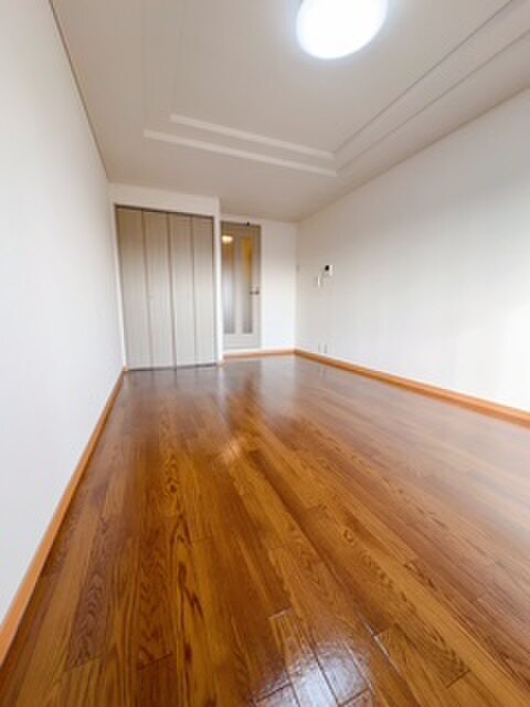 物件内観写真10　(居室)
