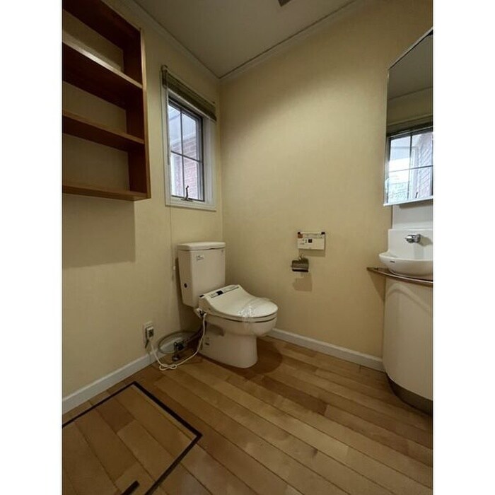 物件内観写真11　(トイレ)