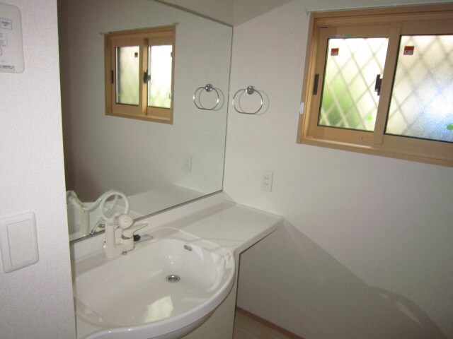 物件内観写真5　(洗面)
