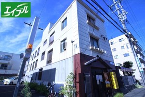 メゾン川名公園外観写真