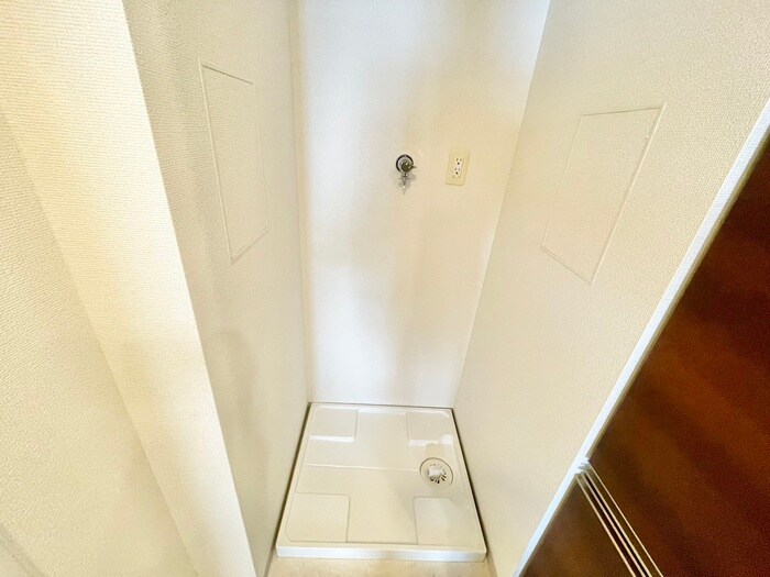 物件内観写真20　(洗濯機置場)