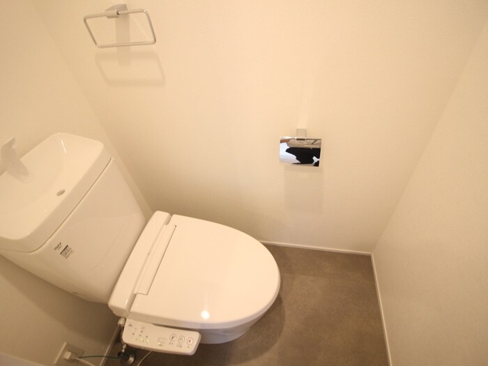 物件内観写真12　(トイレ)