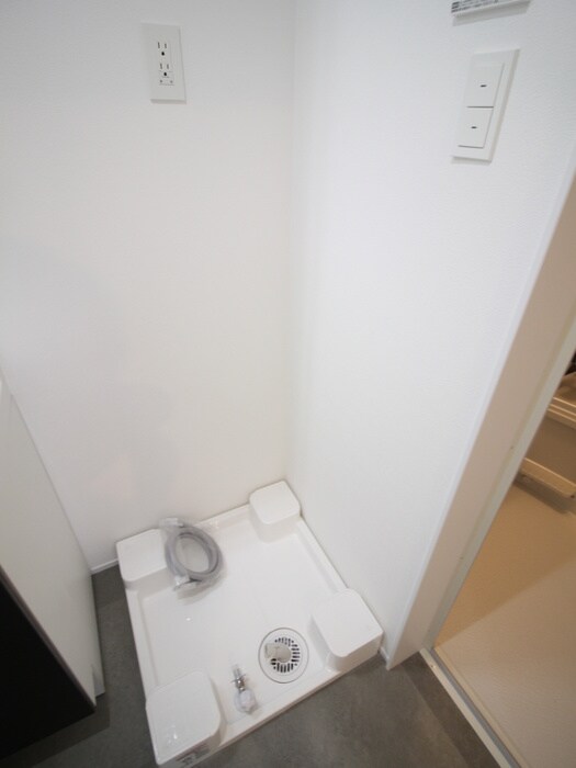 物件内観写真13　(洗濯機置場)