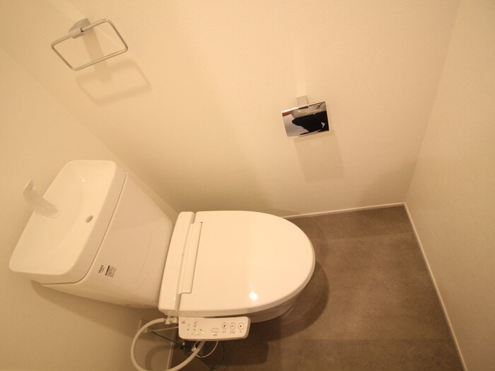 物件内観写真14　(トイレ)