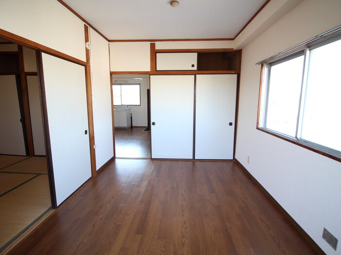 物件内観写真8　(居室)