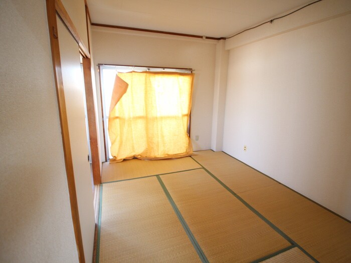 物件内観写真9　(居室)