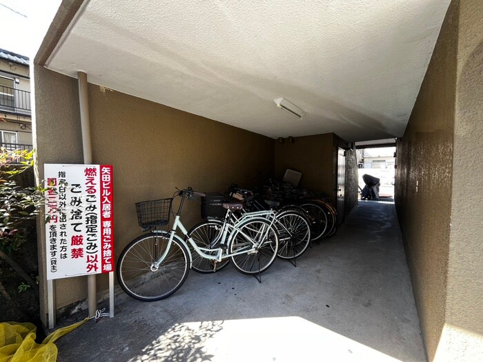 物件外観写真4　(駐輪場)