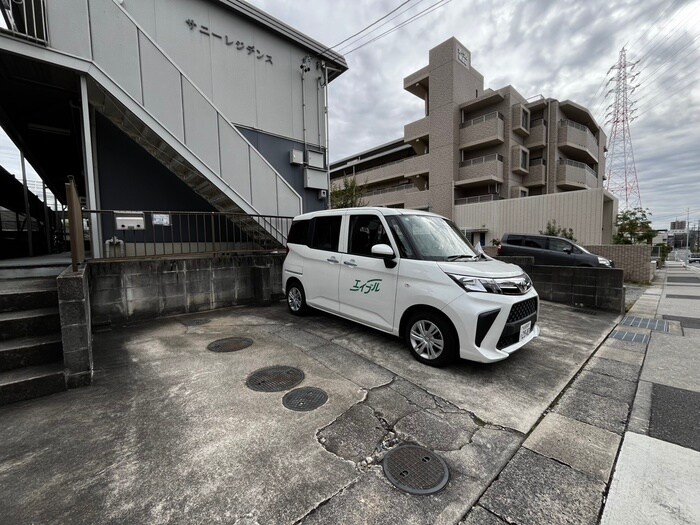 物件外観写真4　(駐車場)