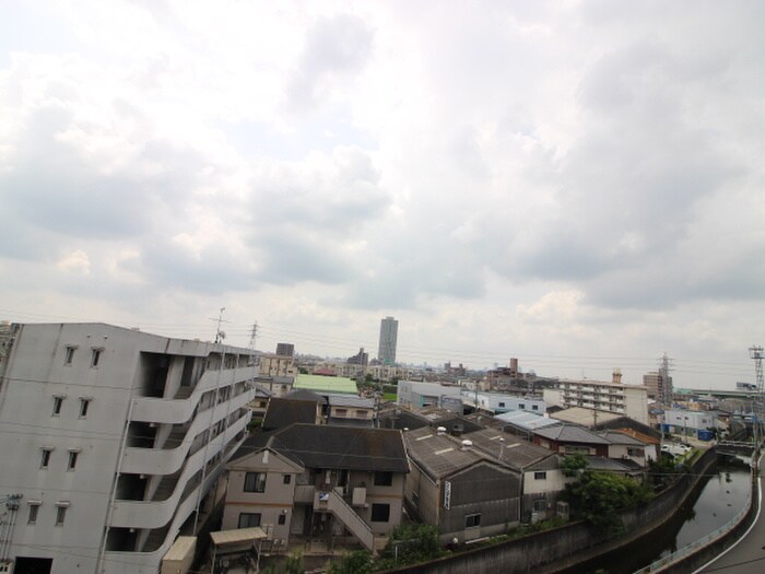 物件内観写真22　(室内からの展望)