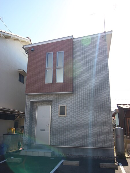 FULL　HOUSE　namiuchi外観写真