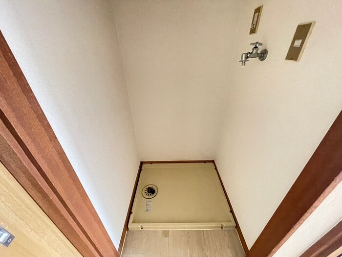 物件内観写真20　(洗濯機置場)