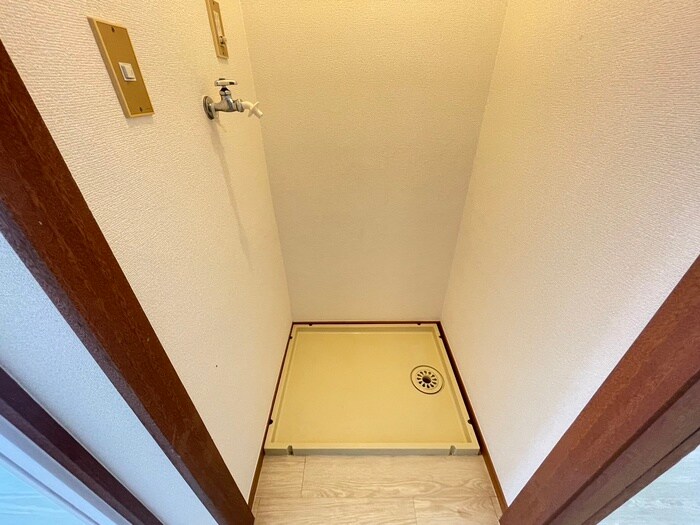 物件内観写真20　(洗濯機置場)