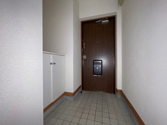 物件内観写真21　(玄関)