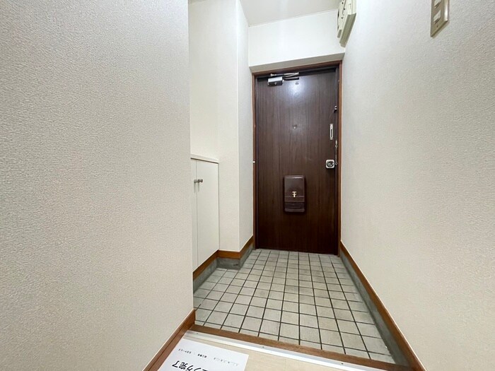 物件内観写真21　(玄関)