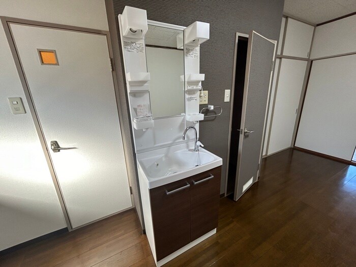 物件内観写真10　(洗面)