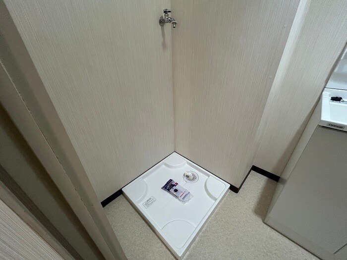 物件内観写真11　(洗濯機置場)