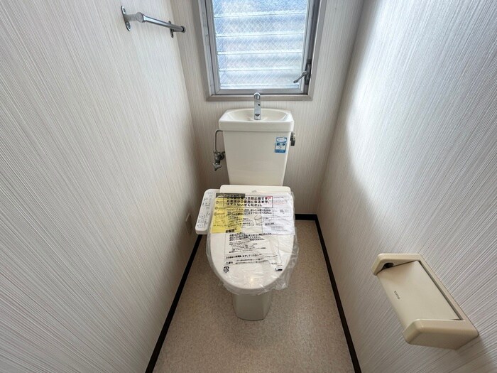 物件内観写真12　(トイレ)