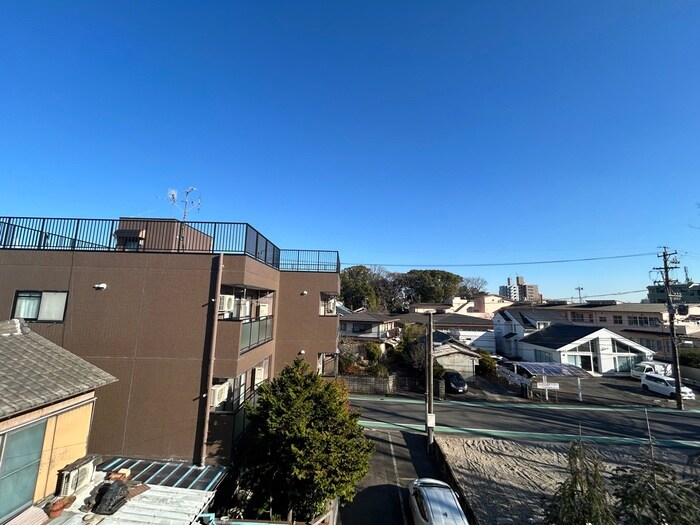 物件内観写真15　(室内からの展望)