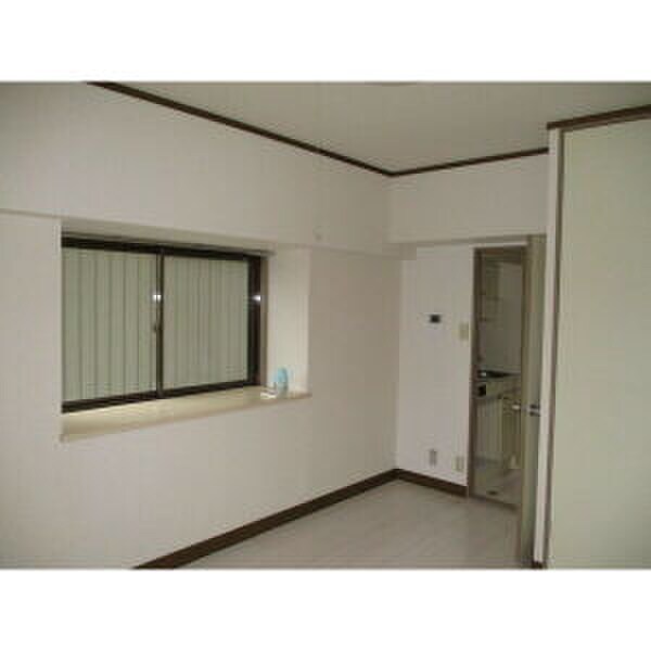 物件内観写真8　(居室)