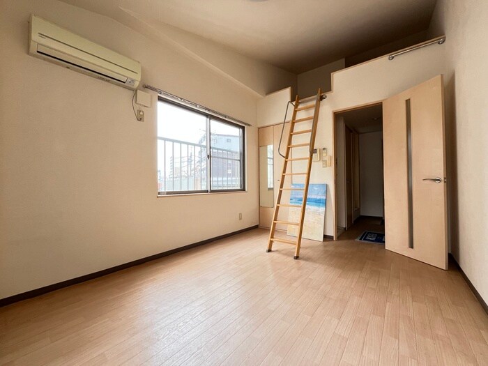 物件内観写真8　(居室)