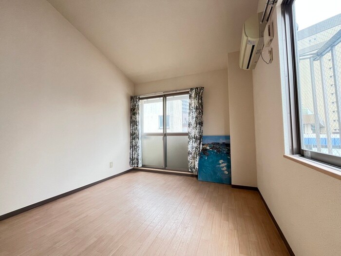 物件内観写真10　(居室)