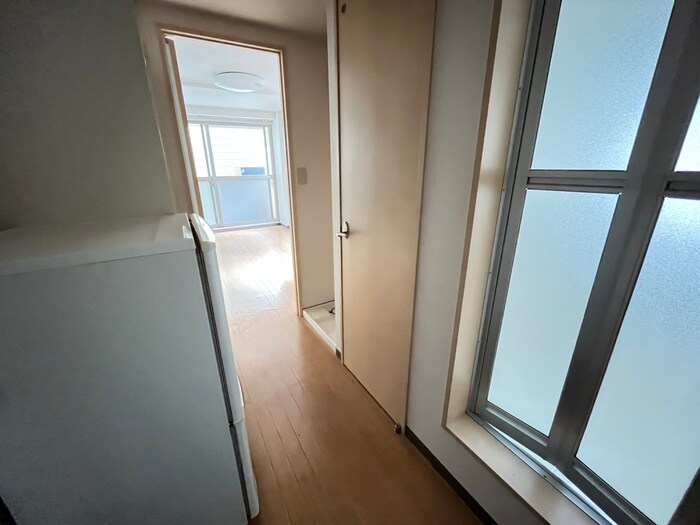物件内観写真16　(廊下)