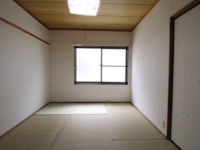 物件内観写真10　(居室)