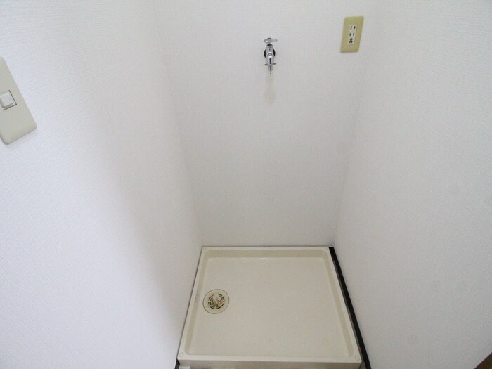 物件内観写真17　(洗濯機置場)