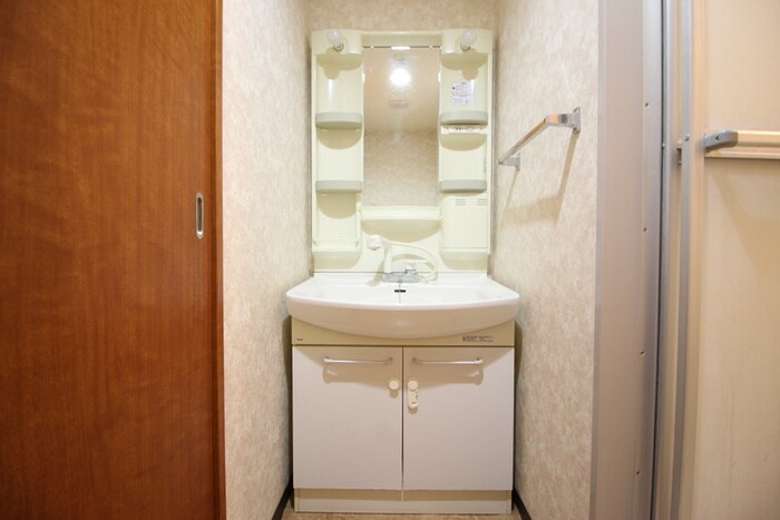 物件内観写真8　(洗面)