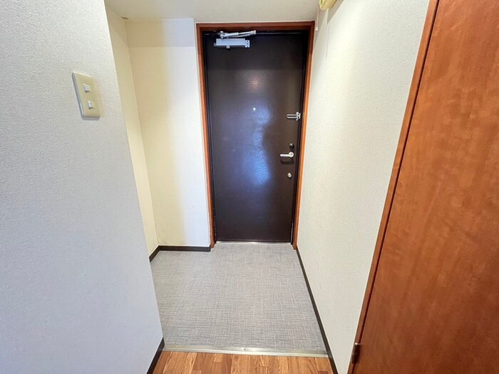 物件内観写真20　(玄関)