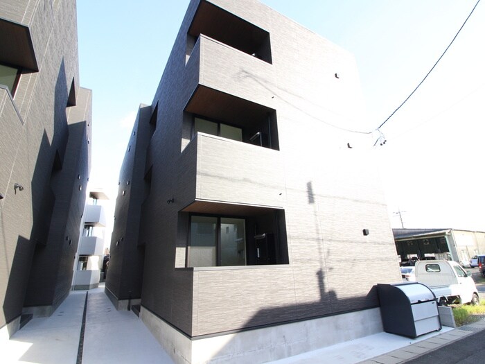 物件外観写真2　(外観写真)