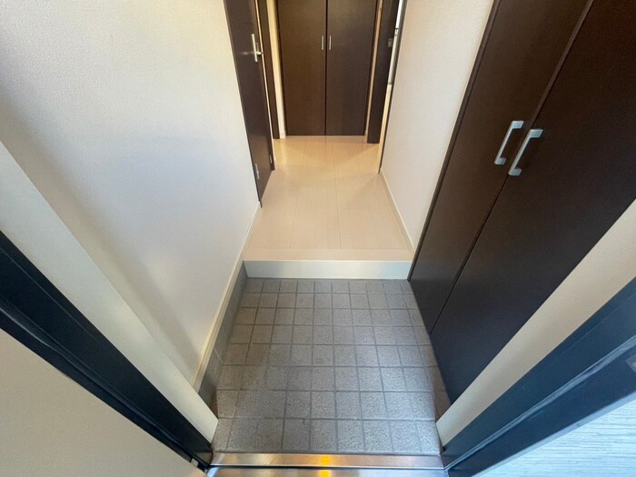 物件内観写真17　(玄関)