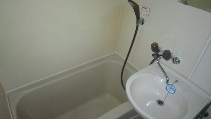 物件内観写真12　(バス／シャワールーム等)