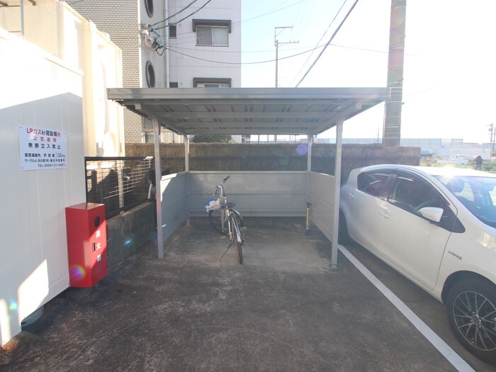 物件外観写真3　(駐輪場)