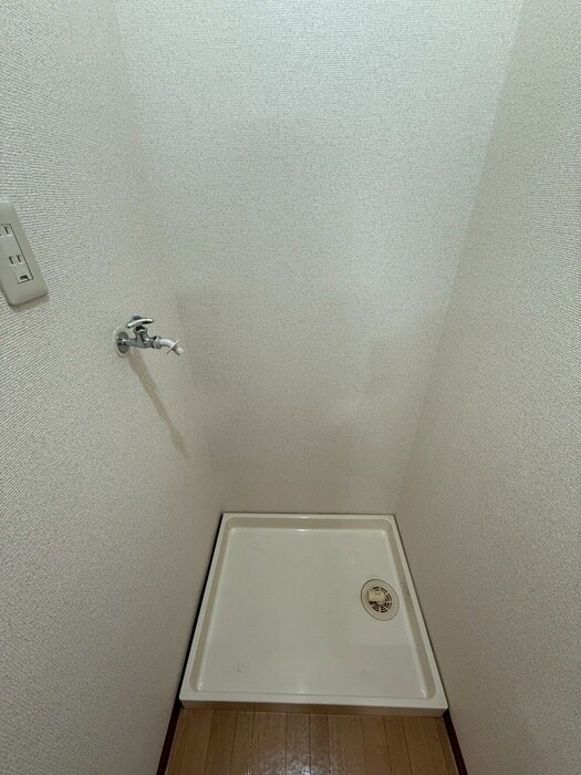 物件内観写真20　(洗濯機置場)